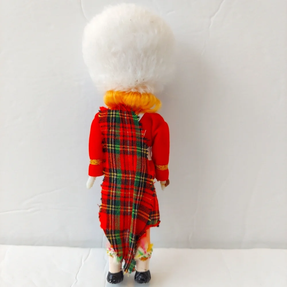Royal Guard Doll - Picture 3 of 7